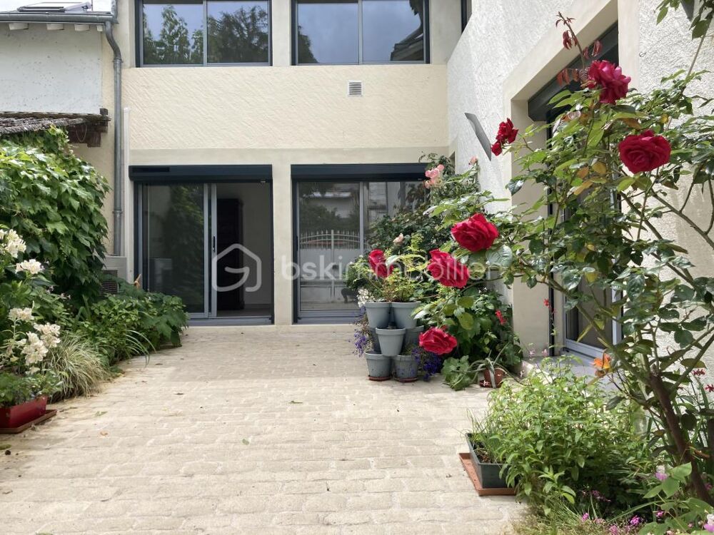 Vente Maison Maison de 180 m2 entièrement climatisée, protégée des rayons du soleil, Tours Prébendes Tours