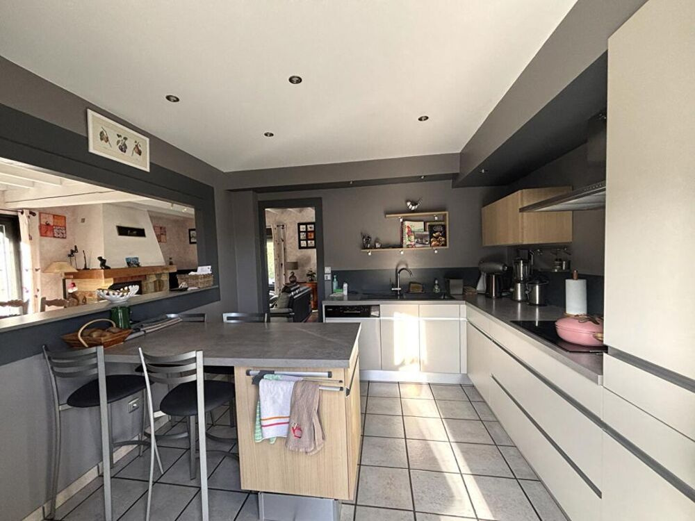 Vente Maison St ETIENNE 42100 proche IUT, Villa sur sous-sol 130m² habitables 3 chambres grand garage sur 851m² de terrain Saint etienne