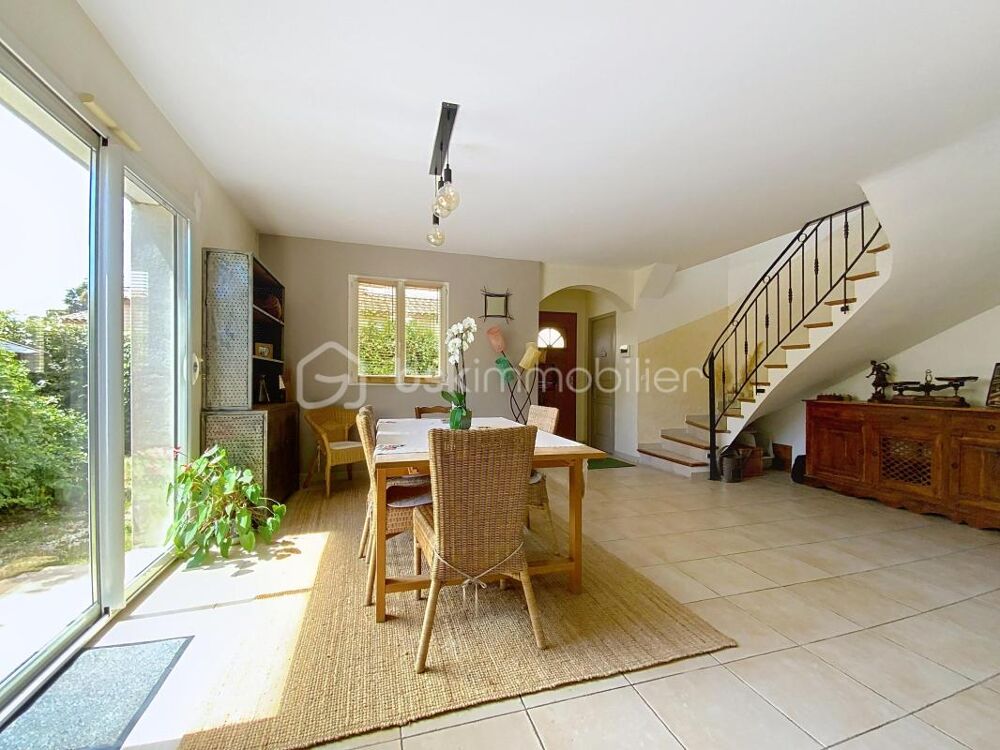 ** NEZIGNAN-LÉVÊQUE - VILLA T5 - PISCINE- JARDIN **