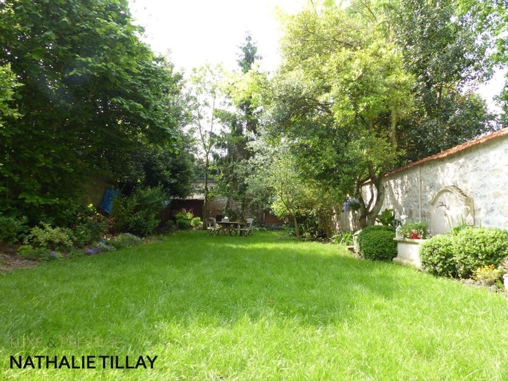 Orléans Dunois, maison bourgeoise à vendre, grand jardin et stationnements, parcelle 457 m²
