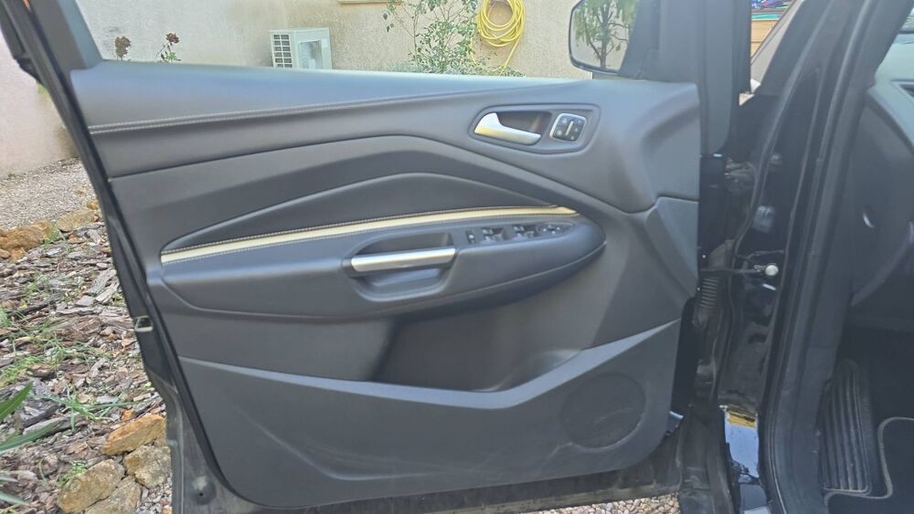 Kuga 1.5 EcoBoost 150 Flexifuel BVA6 Vignale - Bio&eacute;thanol Entreti 2019 occasion 83136 Gareoult