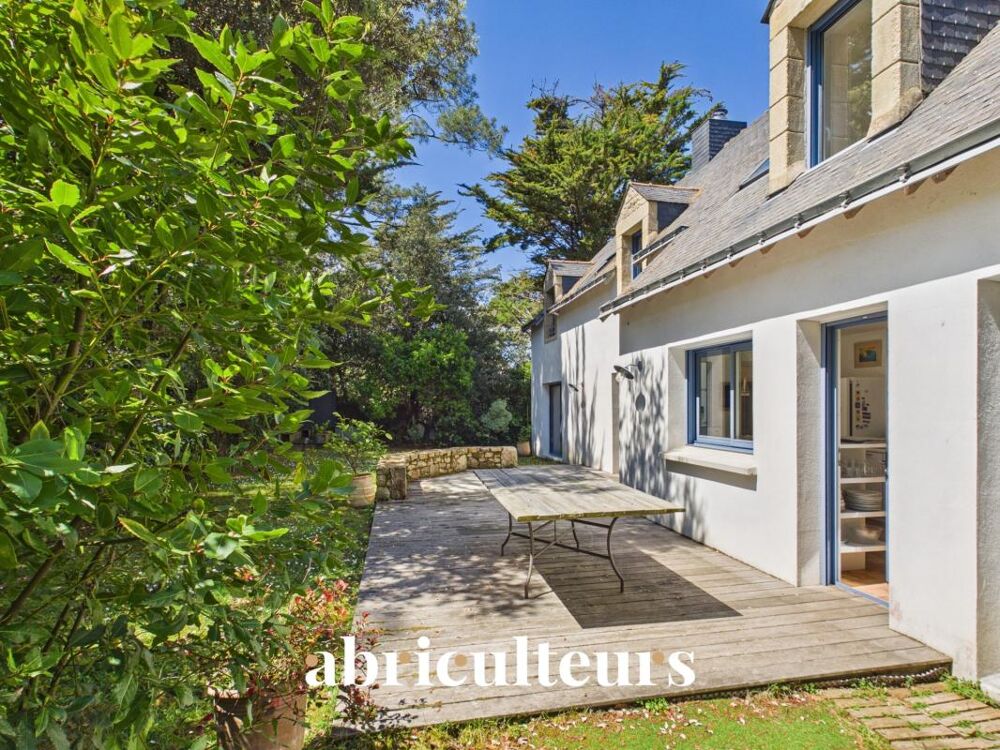 Belle maison familiale contemporaine à 600 m de la plage de 197 m² en vente à Carnac (56340)