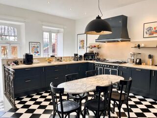  Propriété/château à vendre 11 pièces 376 m²