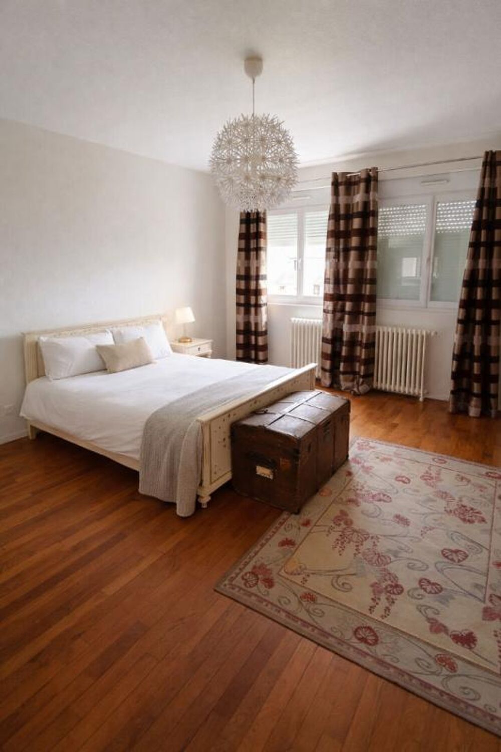 Vente Maison Maison de ville 150 m2 4 chambres + garage + parking + jardin 300m2 Chateauroux