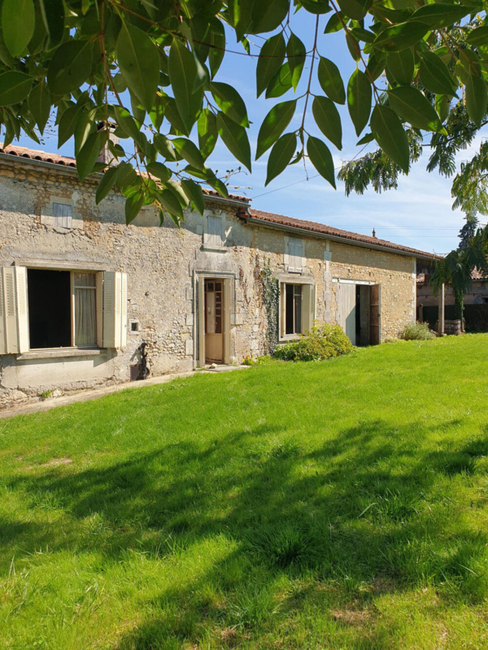 Maison 4 pièces 105 m² · à Baignes Sainte Radegonde · 105 m² · 104 025 €