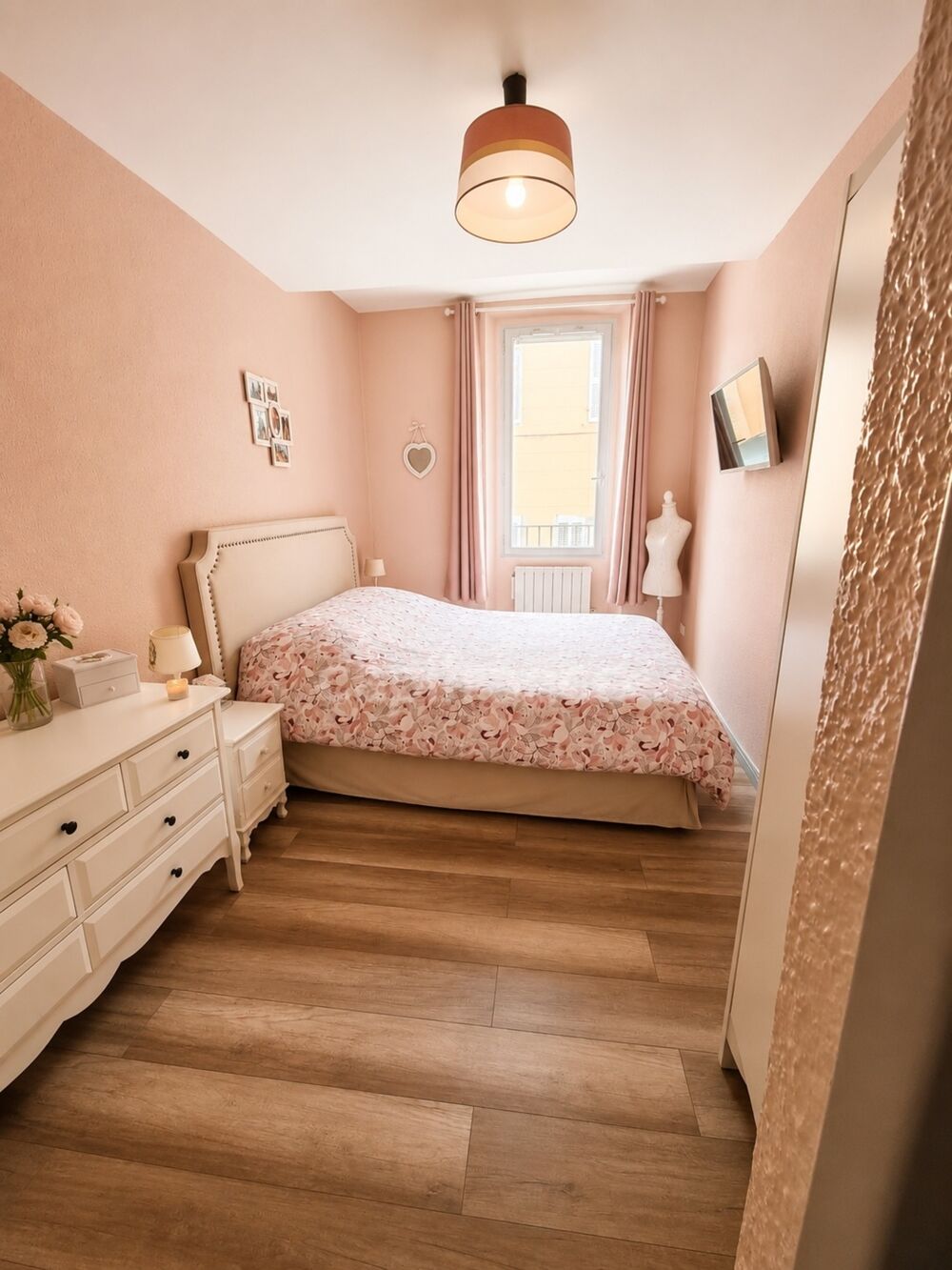 Appartement T2 avec espace bureau  43,61 m²  Coeur de Roquevaire