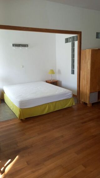  Appartement à louer 2 pièces 62 m²