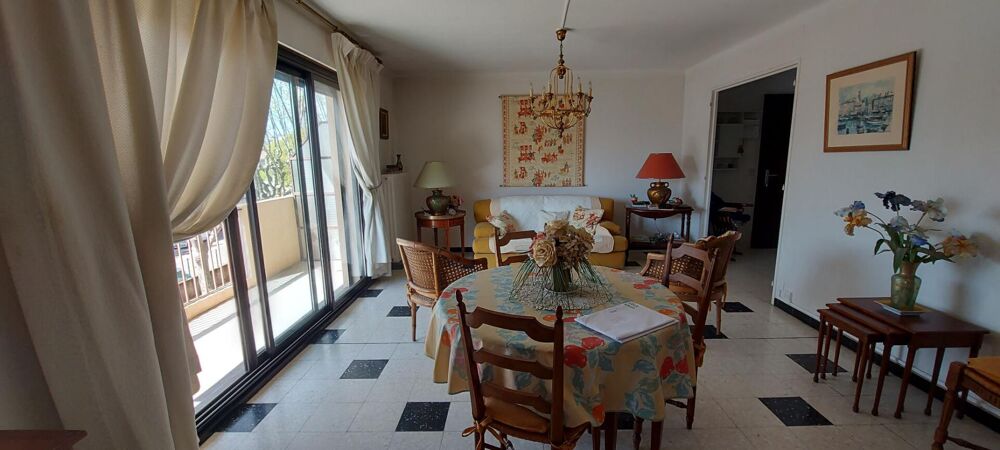 Appartement 4 pièces 106 m² · à Nimes · 106 m² · 145 000 €
