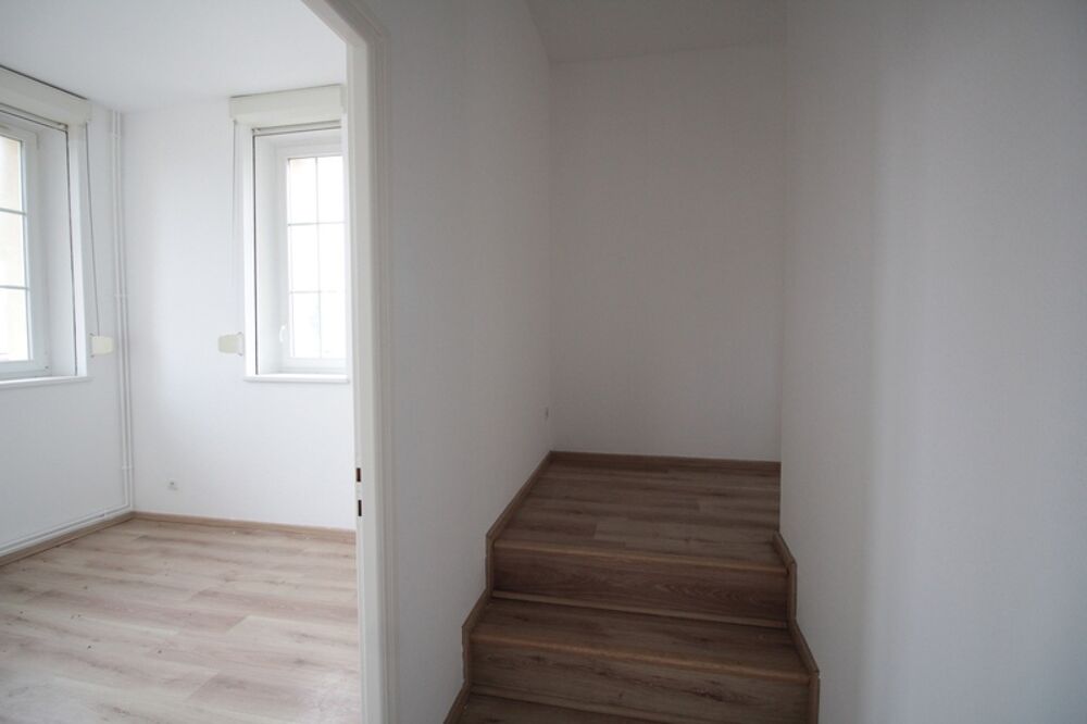 Dpt Moselle (57), à louer ZIMMING appartement 95,45 m², 3-4 chambres , garage et cave