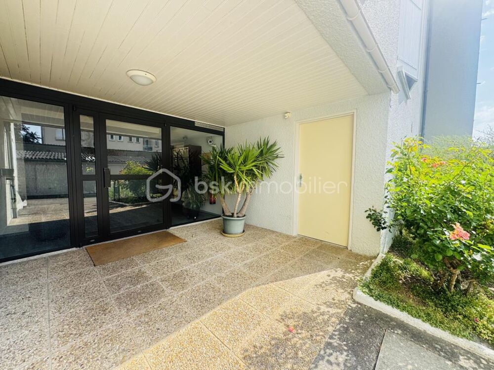 Appartement T3 lumineux avec balcon et garage en résidence sécurisée