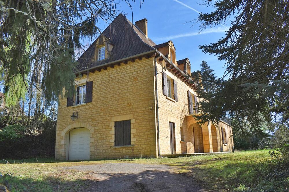 Maison de caractère à Sarlat avec appartement de 200 m2