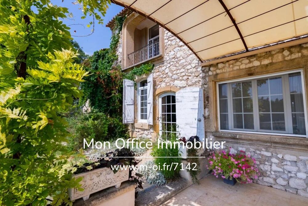 Maison 10 pièces 370 m² · à Cadenet · 370 m² · 1 350 000 €
