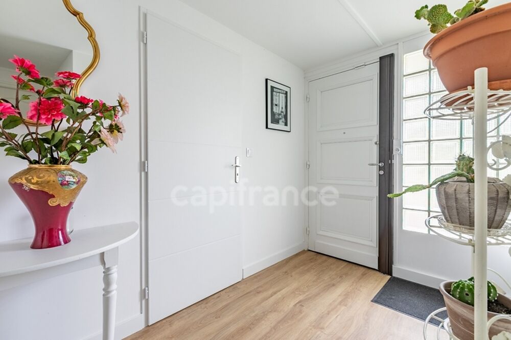Vente Maison Maison à vendre 5 pièces SOISSONS(02) cœur du centre-ville – 223 m2 habitables – 4 chambres – 3 salles d'eau - sous-sol- 3 garag Soissons