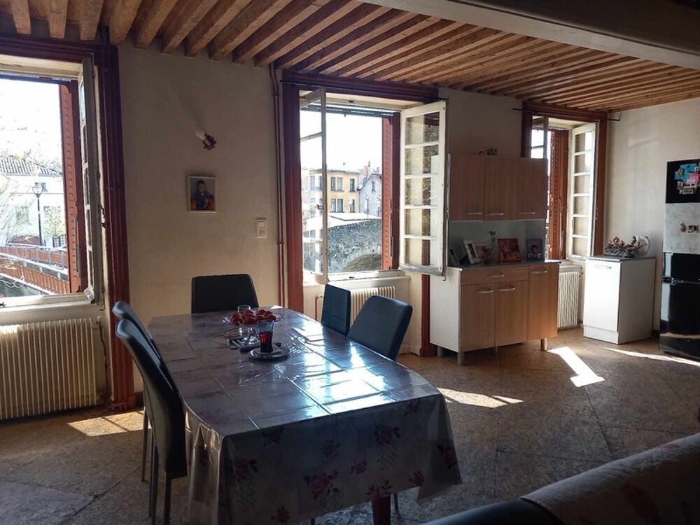 Maison de ville 88 m² avec garage, grenier aménageable et fort potentiel d'investissement  Quartier du Moutier à Thiers