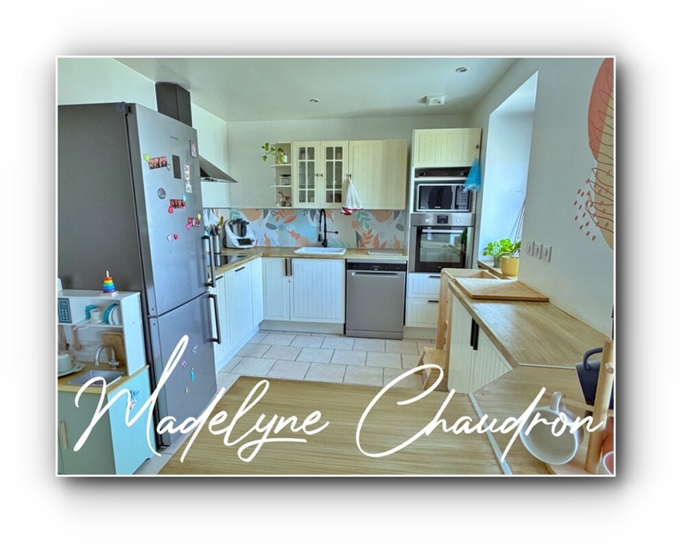 MAISON EN PIERRE  CENTRE DE BOURAY-SUR-JUINE  3 CHAMBRES  DPE C