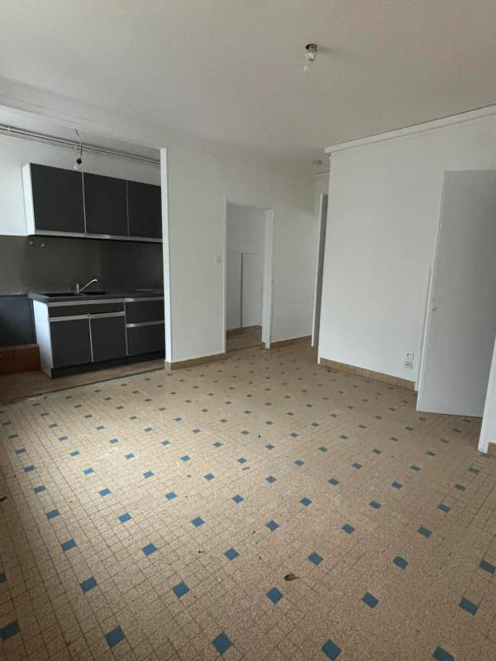 Maison 5 pièces potentielle à Saint-Vincent-Sterlanges
