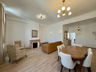  Appartement à louer 3 pièces 82 m²