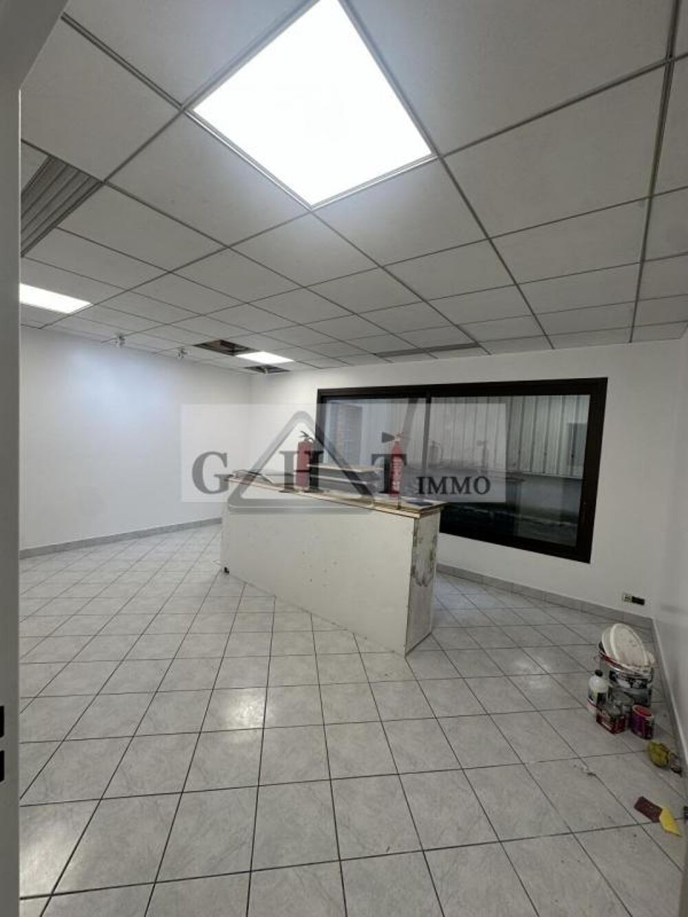   BUREAUX 150M² RIS-ORANGIS 