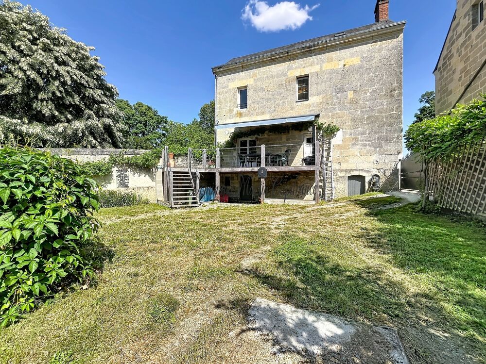 LA CHARTRE SUR LE LOIR (72)-Vue imprenable sur le Loir  Maison familiale rénovée avec jardin d'exception à 500 m du centre-vill