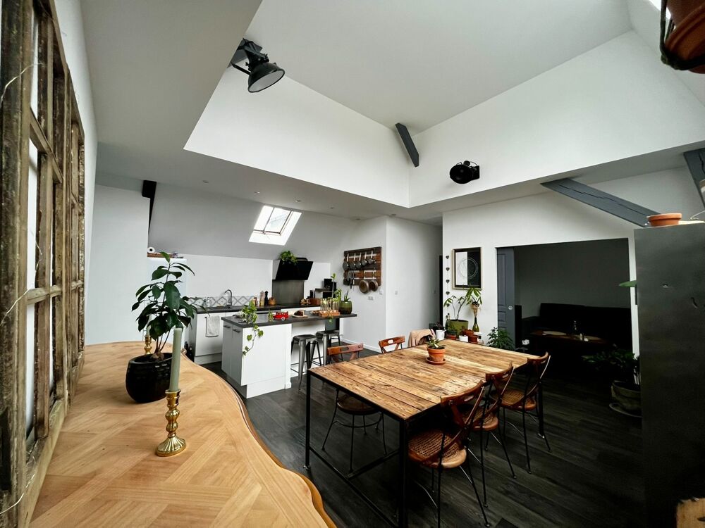 Vente Appartement ULTRA-CENTRE SAUMUR, Appartement lumineux rénové de 82m² avec stationnement sécurisé et cave Saumur