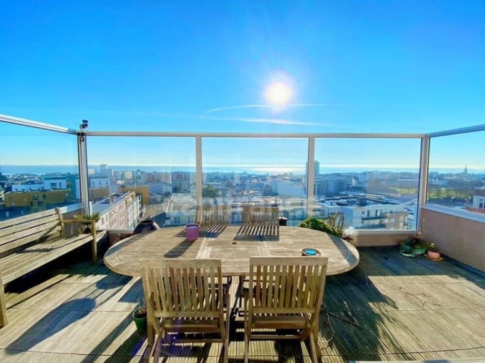 Dpt Finistère (29),BREST, PROCHE CENTRE VILLE, APPARTEMENT 159 M2, DERNIER ETAGE, TERRASSE, VUE PANORAMIQUE, VUE MER, DEUX GARAG