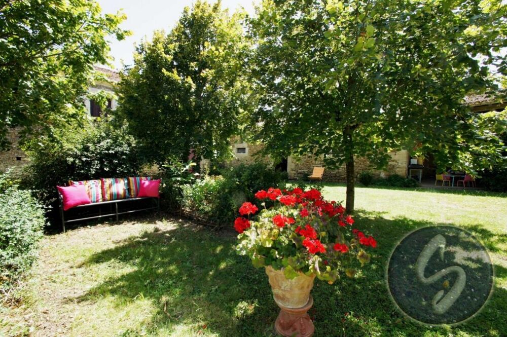 � vendre  Maison Cours (79220)