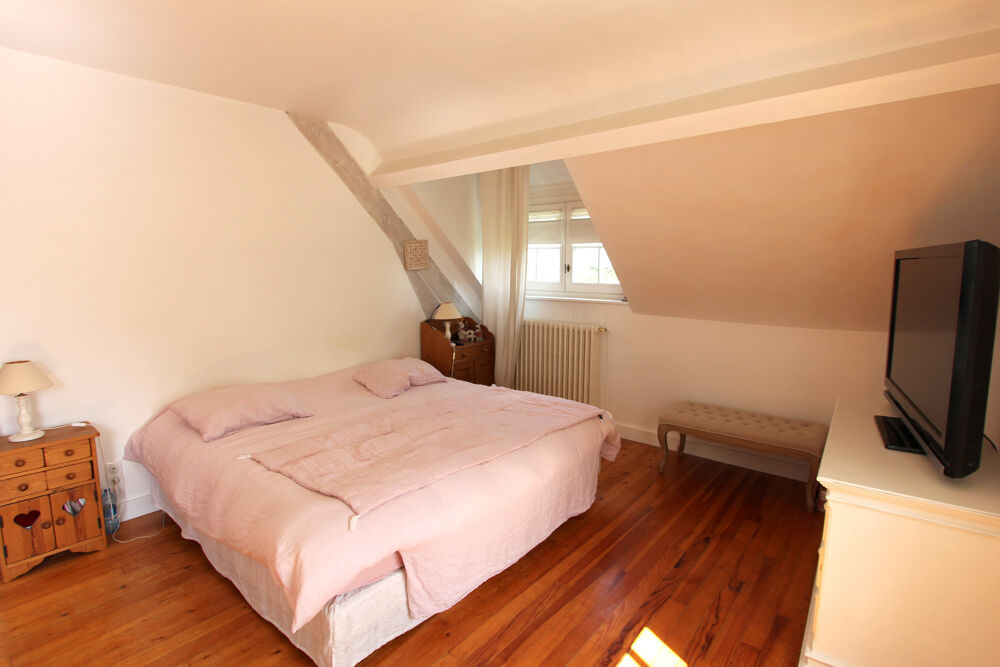 à vendre  Propriété/château Parmain (95620)