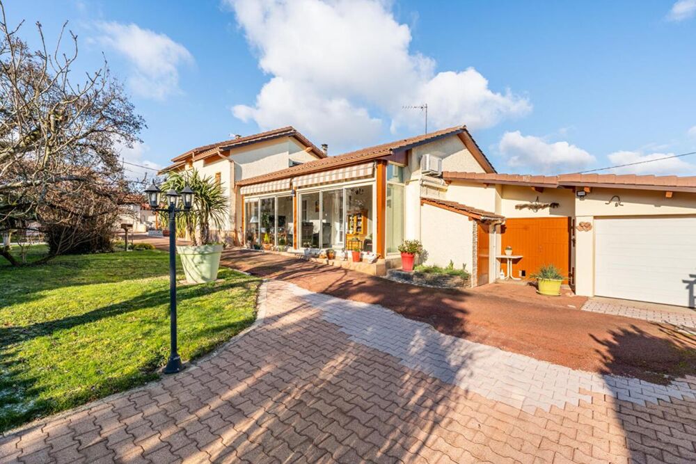 Maison Jons limite Jonage 5 pièce(s) 170 m2