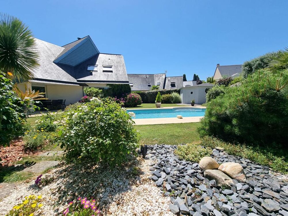 Maison 7 pièces 180 m² · à Avrille · 180 m² · 799 000 €