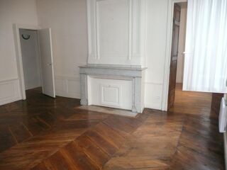  Appartement à louer 3 pièces 65 m²