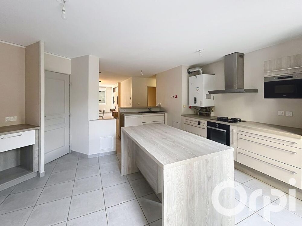 Location Appartement A louer T4 (3 chambres) meublé au 81 Rue Jean Jaurès 69100 Villeurbanne Villeurbanne