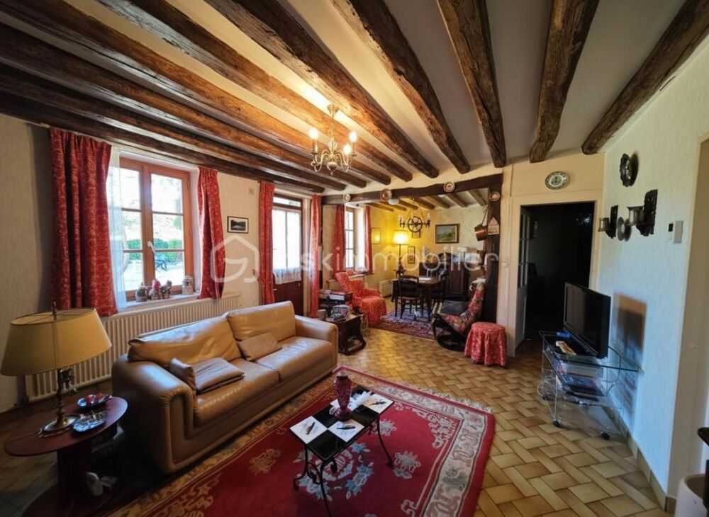 Authentique maison normande de plain-pied avec dépendances et fort potentiel d'aménagement