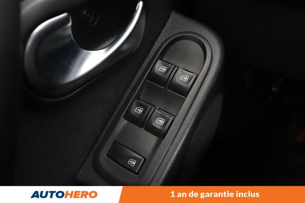 Duster 1.2 TCe Black Touch 4x2 125 ch 2017 occasion 92130 Issy-les-Moulineaux