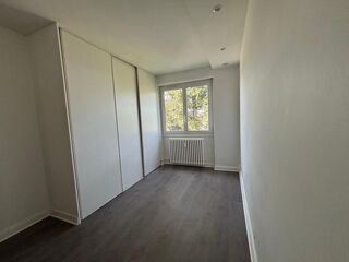  Appartement  louer 4 pices 77 m