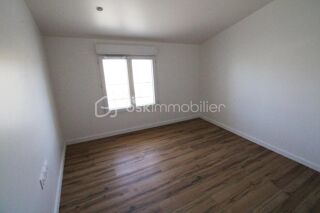  Appartement à louer 4 pièces 90 m²