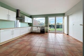  Appartement  vendre 4 pices 132 m