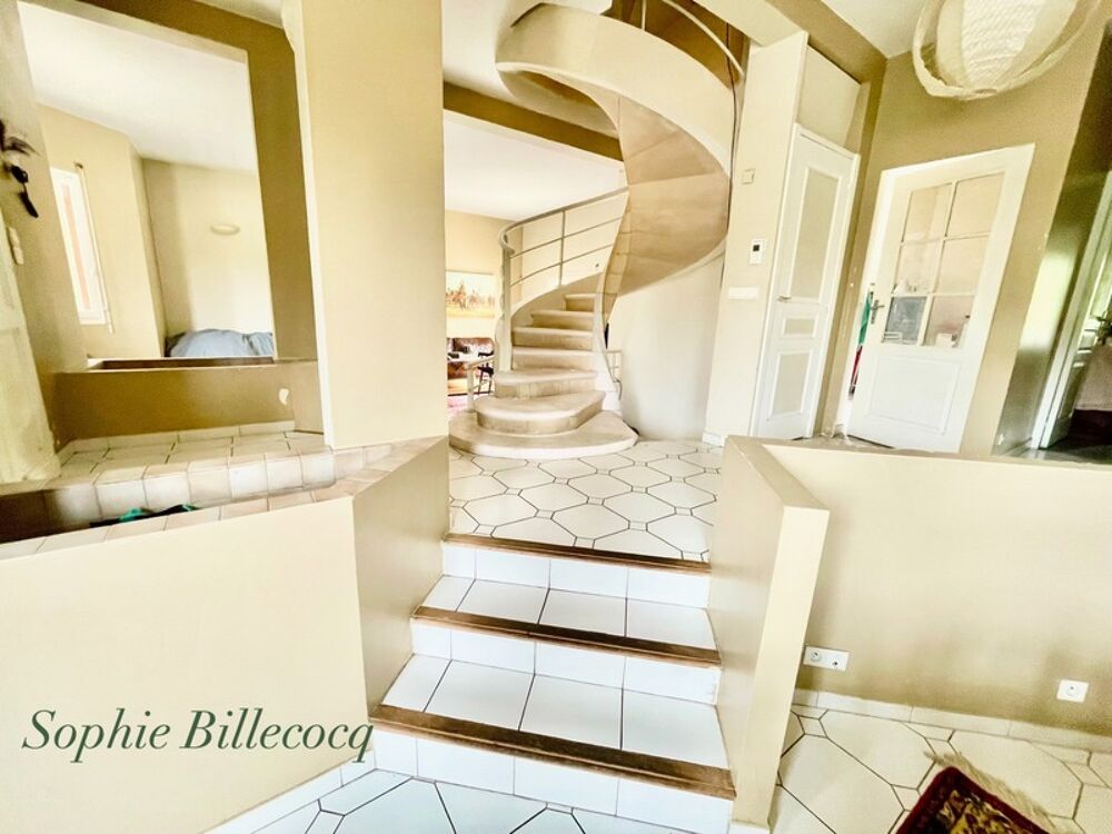Maison à vendre 9 pièces SAINT PRIX (95)
