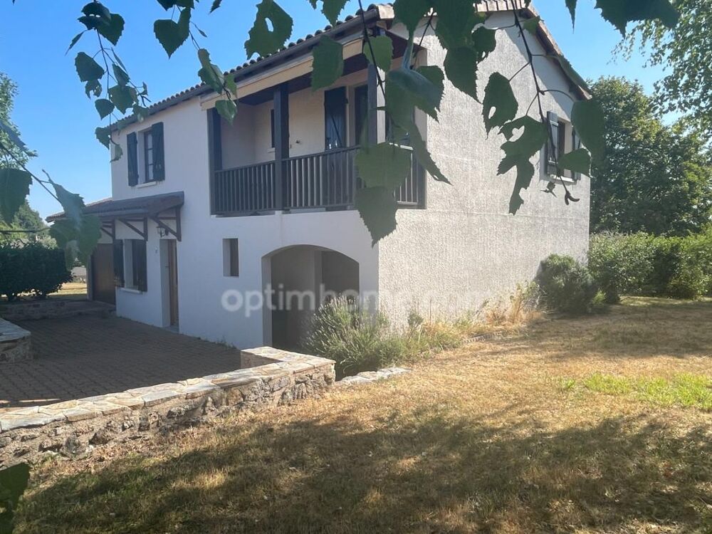 Maison individuelle 3 chambres sur 1900m2 de terrain clos