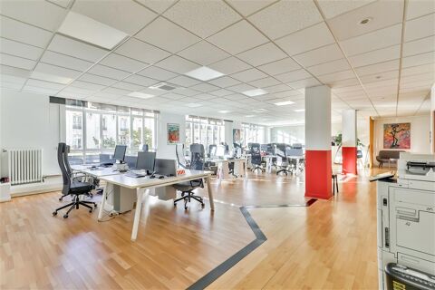 A louer bureaux lumineux &agrave; deux pas du m&eacute;tro Rue Saint Maur 9937 75011 Paris