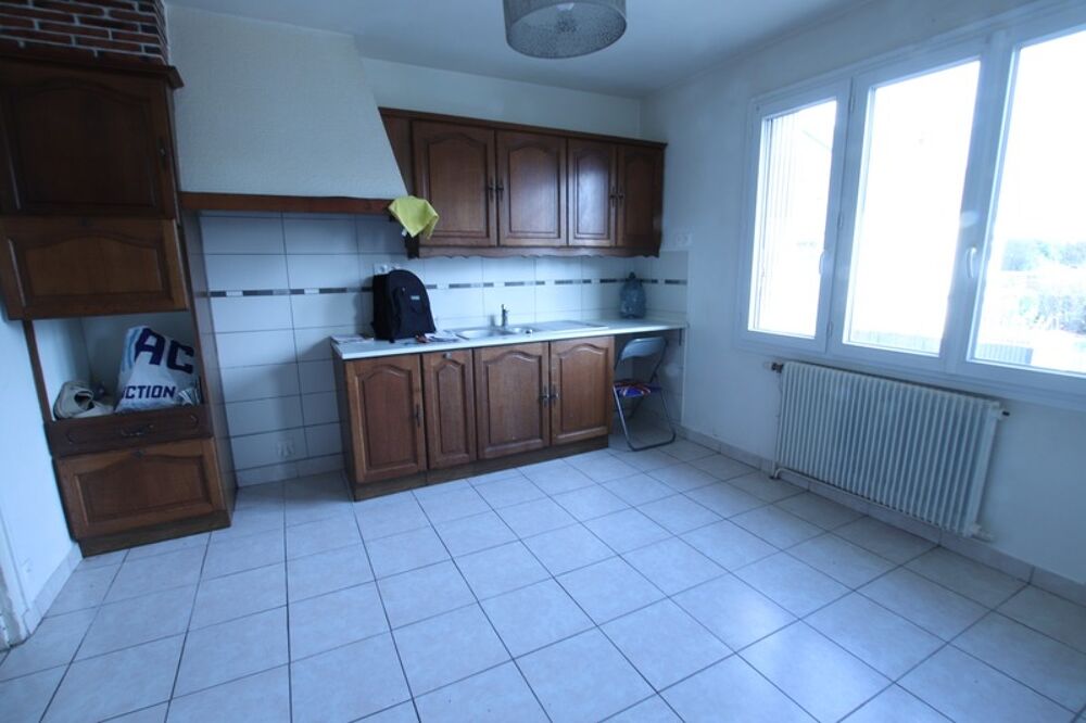 Vente Maison ORLEANS SUD, secteur pavillonnaire calme maison sur sous-sol de 139 m2 habitables � seulement 7' � pied du tramway croix saint m Orleans