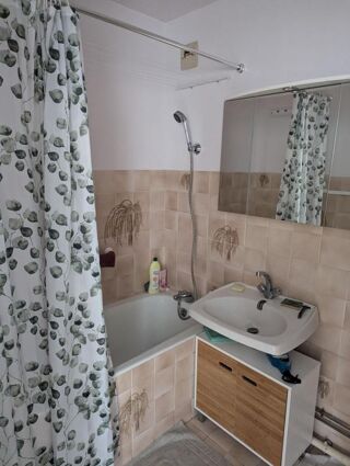  Appartement  louer 1 pice 67 m