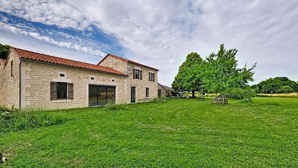 Maison d'habitation, gite, dépendance, hangar