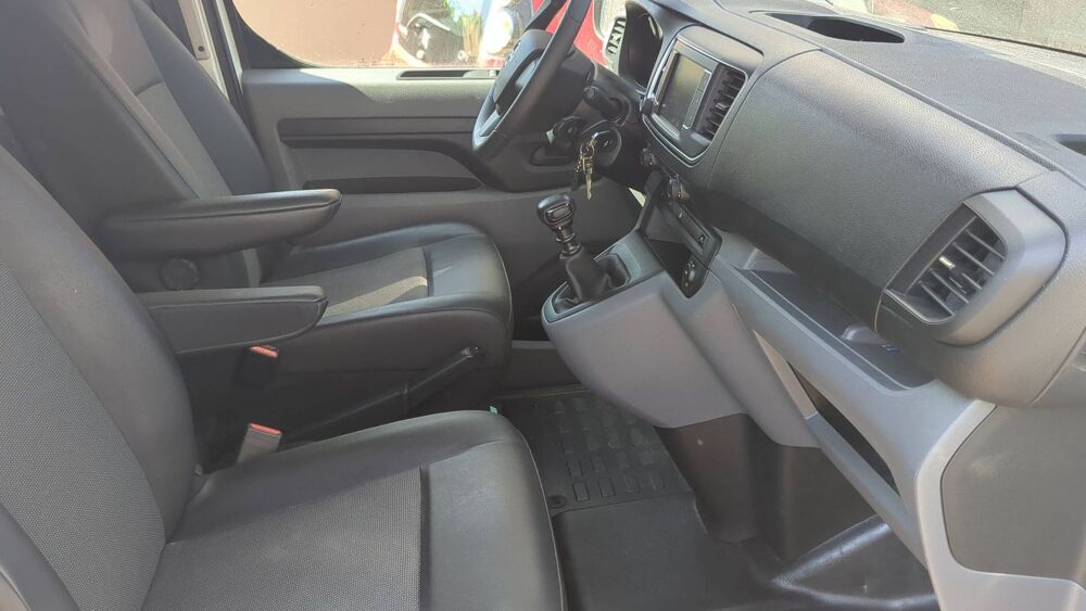 Vivaro Van Am&eacute;nag&eacute; 2.0 120 Pack Clim - Premi&egrave;re main 2021 occasion 28100 Dreux