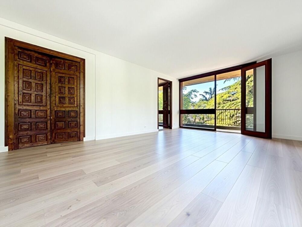 Vente Appartement Appartement 3 chambres - 92 m2 - Balcon - parking - cave La celle saint cloud