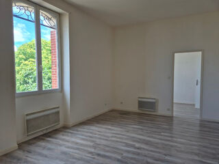  Appartement à louer 2 pièces 40 m² Lucon