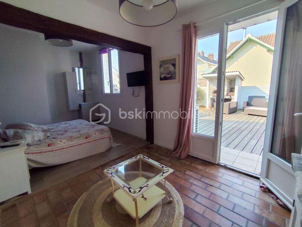 à vendre  Propriété/château Merville-Franceville-Plage (14810)