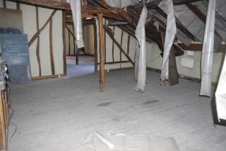   Immeuble en pierre  à vendre VIC FEZENSAC (32)  avec local commercial  et logement à aménager Vic fezensac