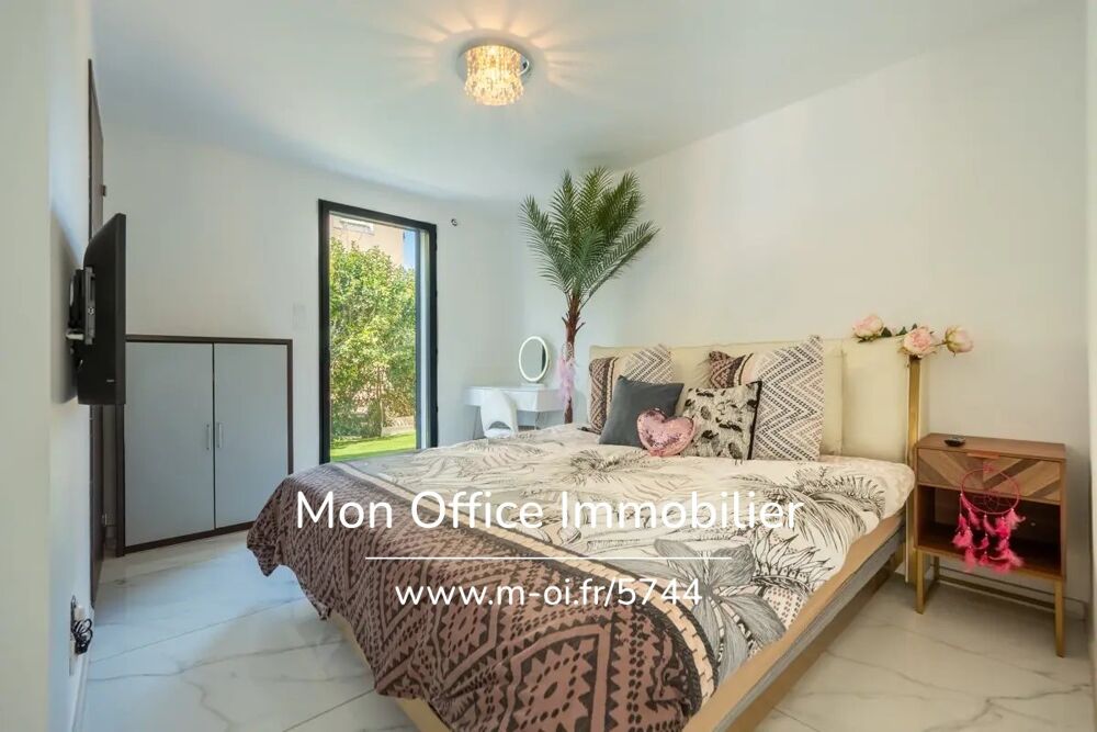 � vendre  Villa Cabri�s (13480)