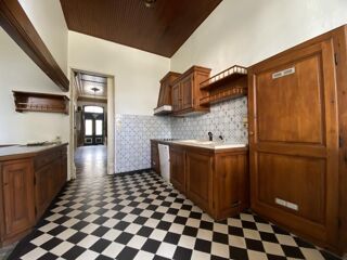 Maison à vendre 11 pièces 654 m²