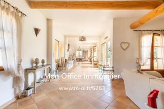  Villa � vendre 6 pi�ces 240 m�